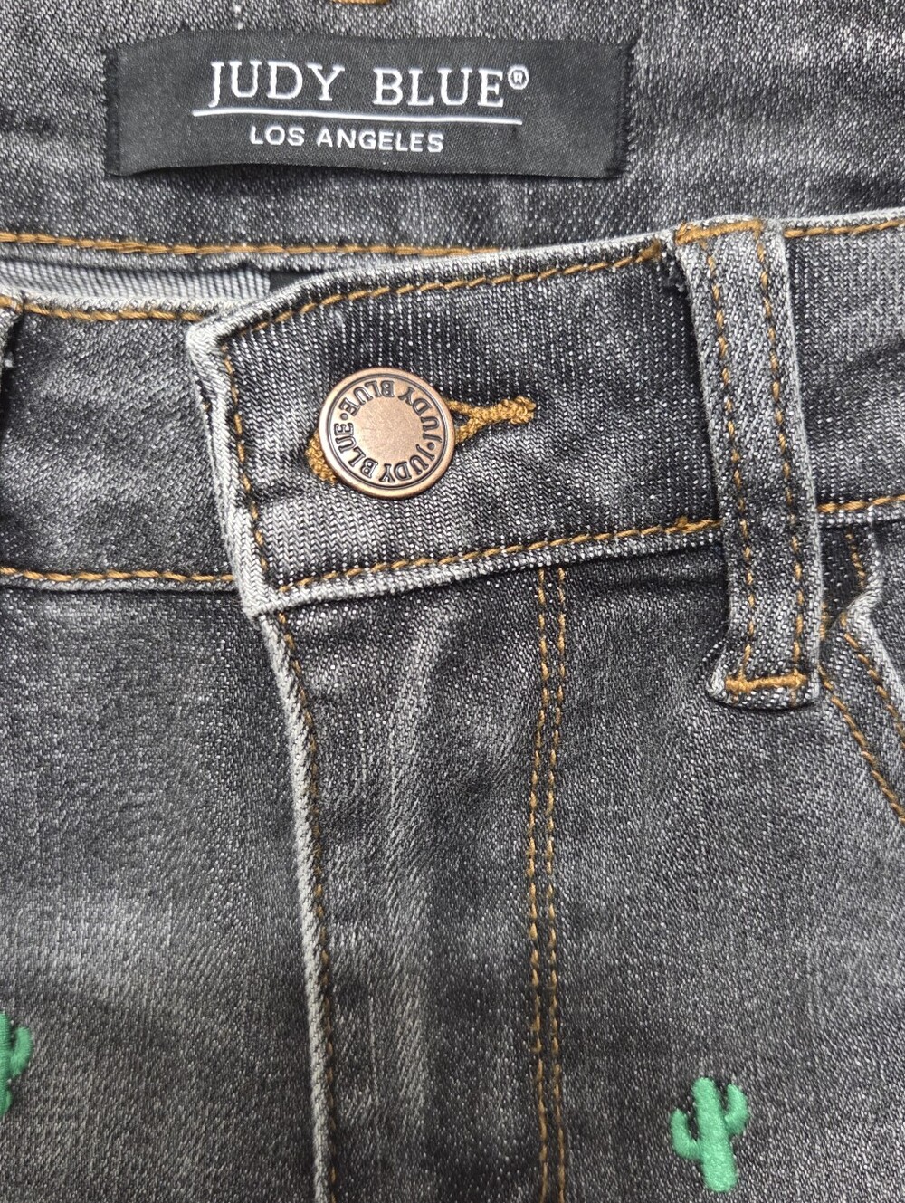 Judy Blue Cactus Embroidered Black Denim Jean Shorts Small High Rise Raw Hem - Picture 7 of 14